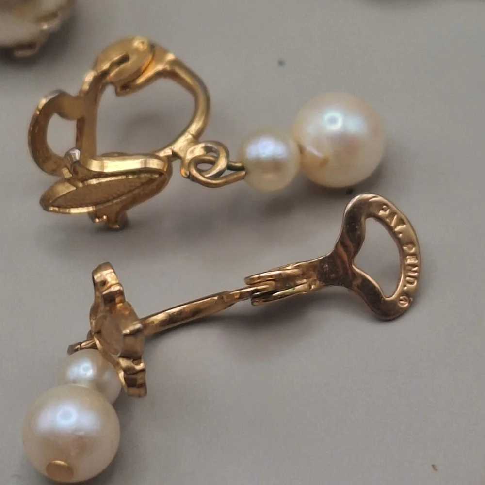 Vintage Clip-On & Screw-Back Earring Bundle – Sarah Coventry, Avon, LA Segal+ - Picture 11 of 16